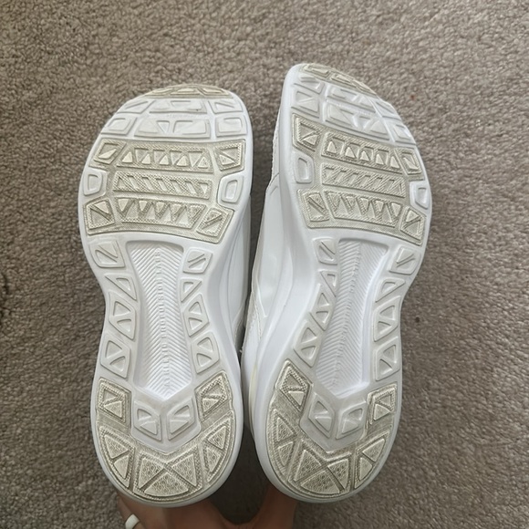 APL - Picture 2 of 3